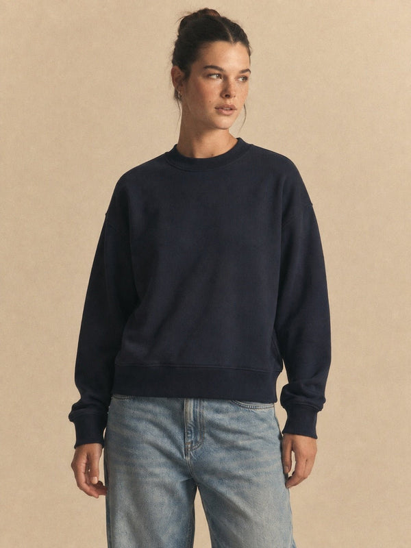 Female model, 5 ft 7, wearing size S, detail