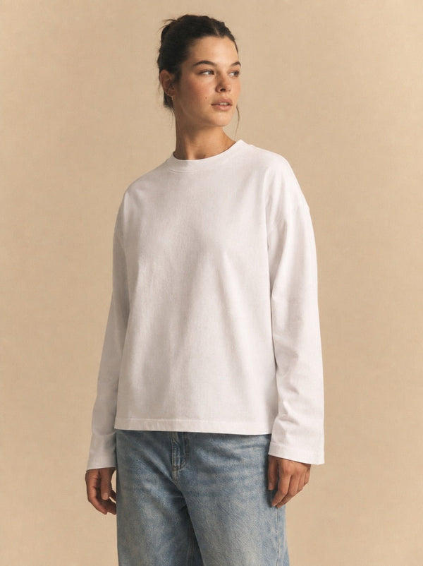 Female model, 5 ft 7, wearing size S, detail