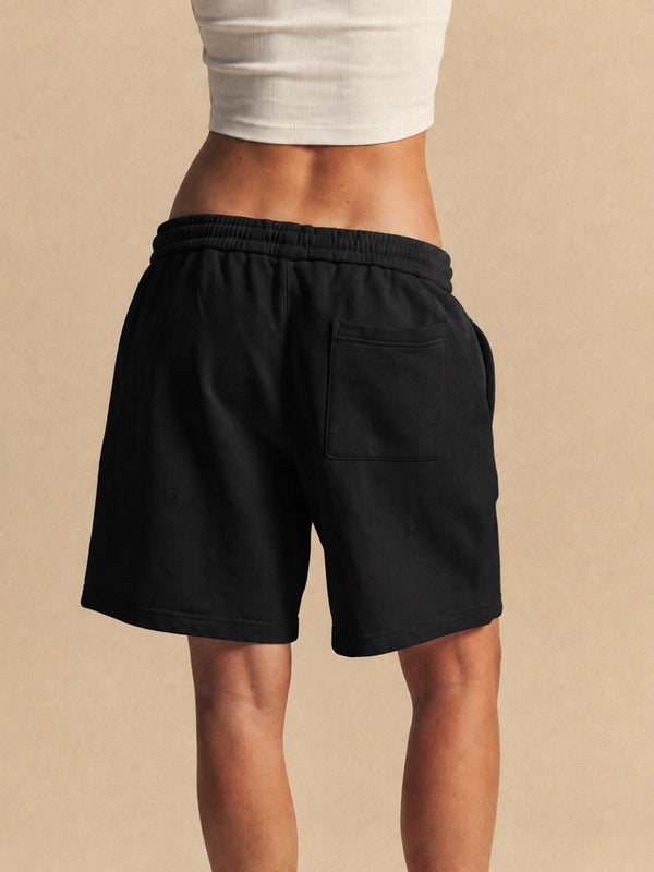 Female model, 5 ft 7, wearing size M, detail