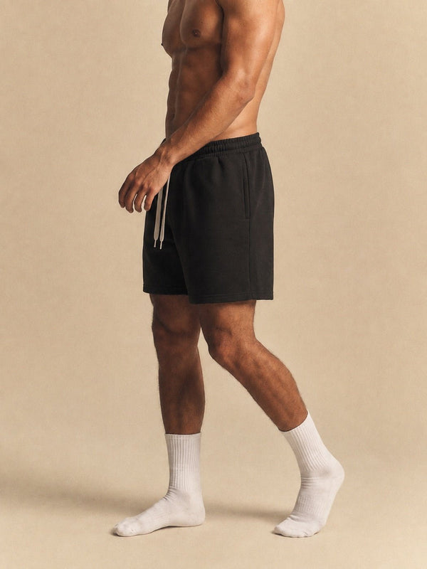 Male model, 6 ft 2, wearing size L, detail